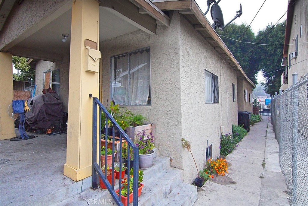 6905 Compton Property Photo 13