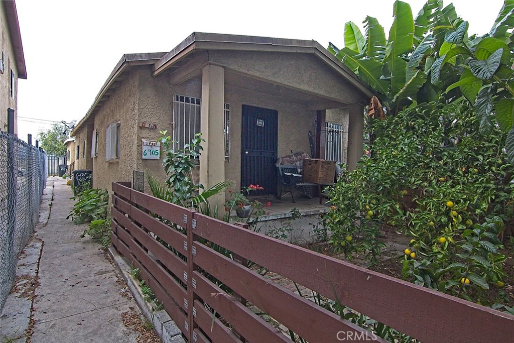 6905 Compton Property Photo 16