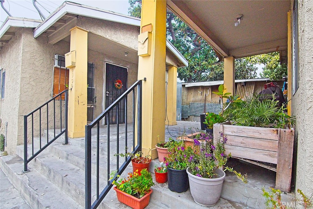 6905 Compton Property Photo 23