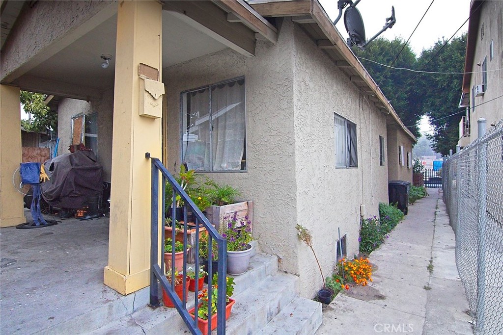 6905 Compton Property Photo 24