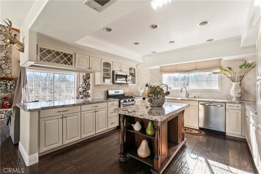 1212 Portillo Property Photo 6