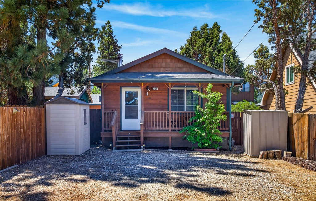 2136 3rd Property Photo 2