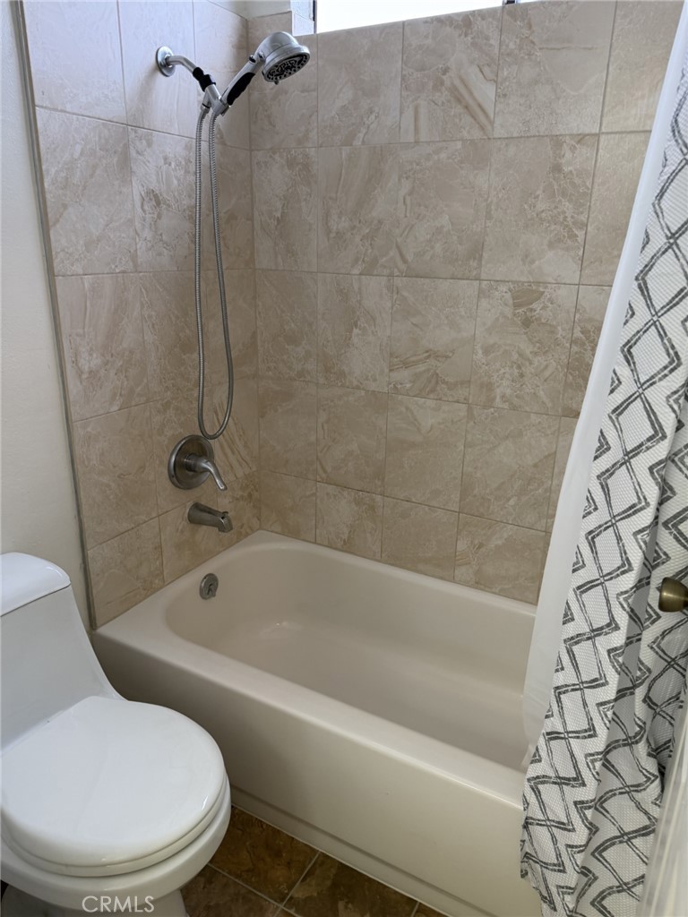 9090 Colony Place B Property Photo 10
