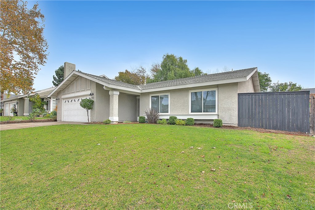 915 Auburndale Property Photo 4