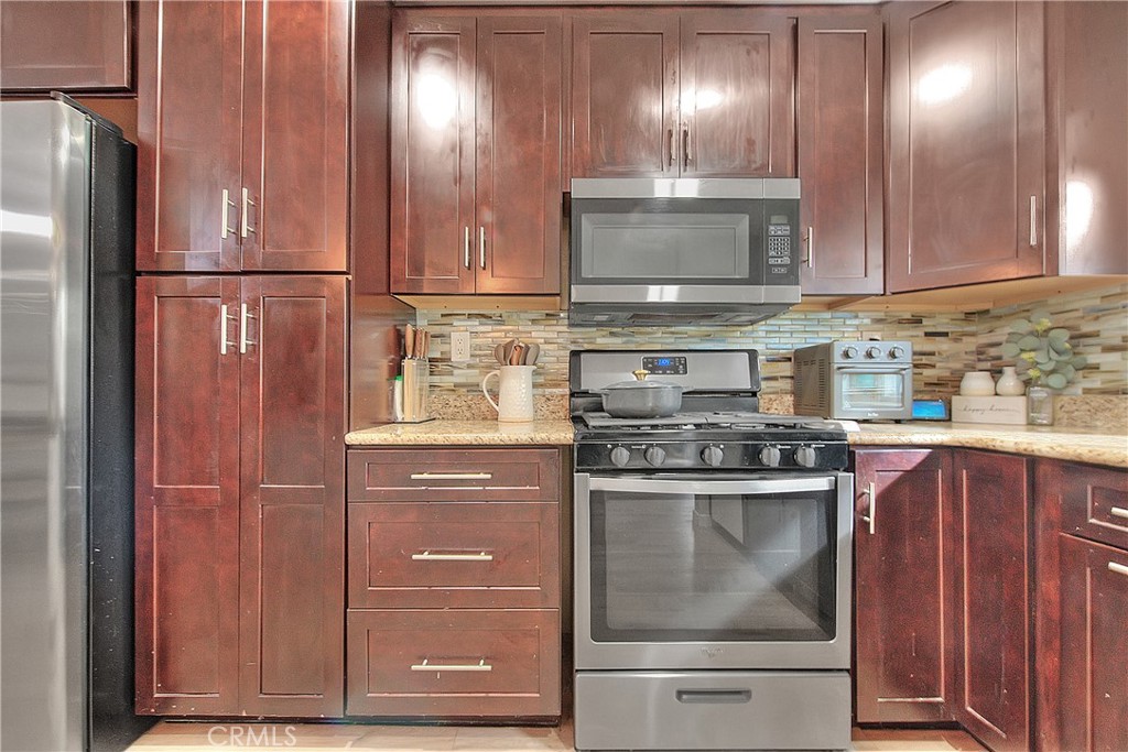 915 Auburndale Property Photo 30