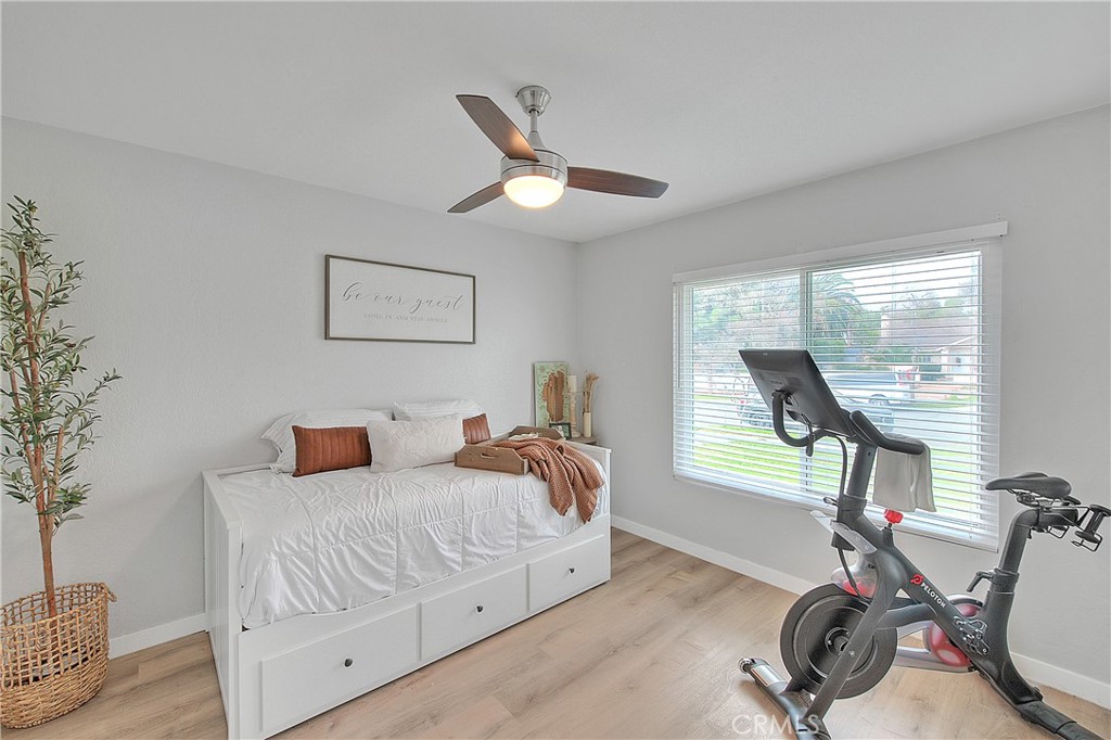 915 Auburndale Property Photo 47