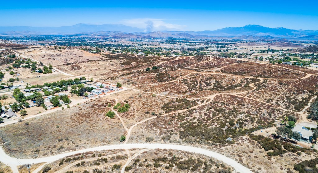 1 Olive Property Photo 11