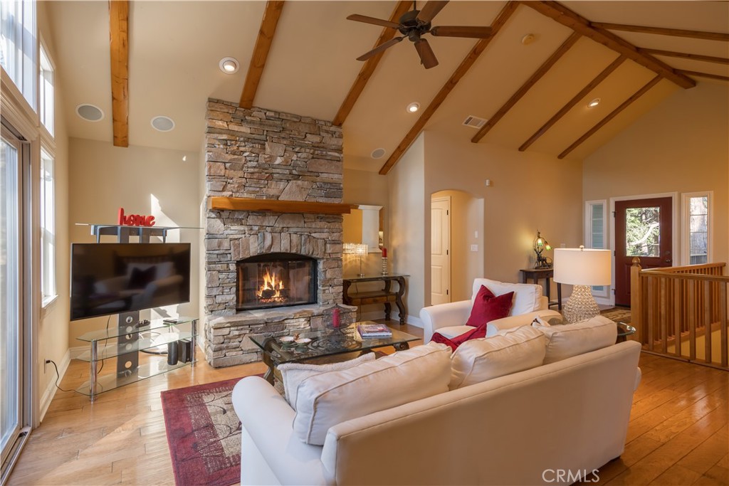 173 Grizzly Road Property Photo 6