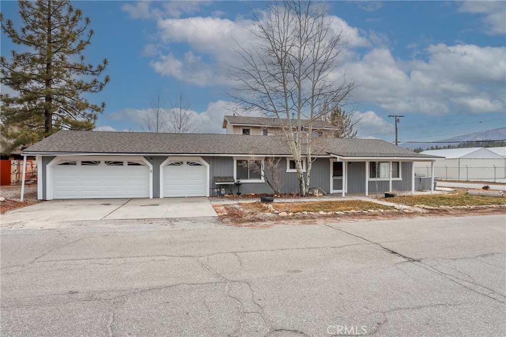 171 W Meadow Property Photo 1