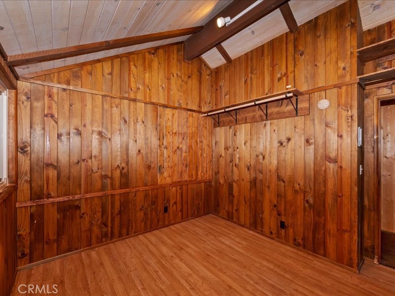 581 Highland Lane Property Photo 8