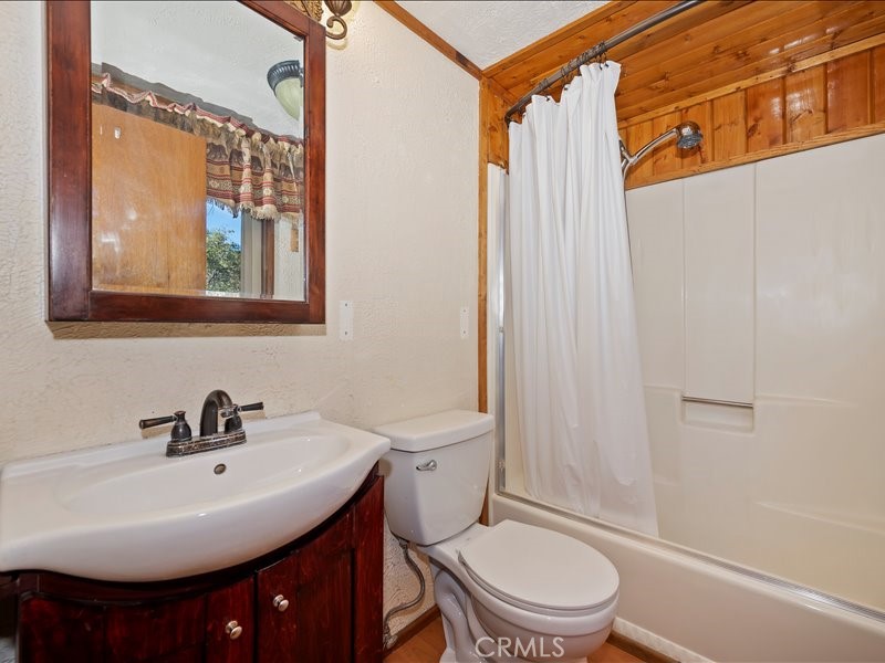 581 Highland Lane Property Photo 10