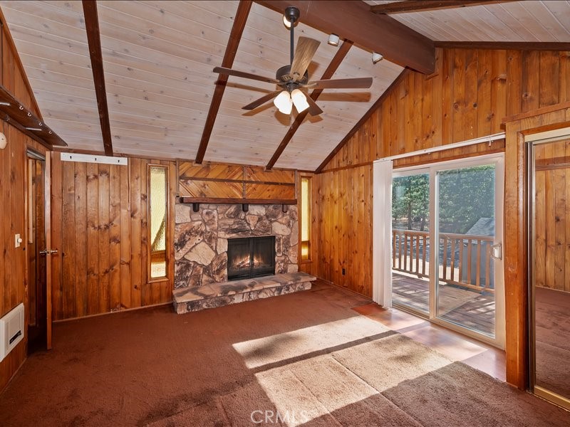 581 Highland Lane Property Photo 11