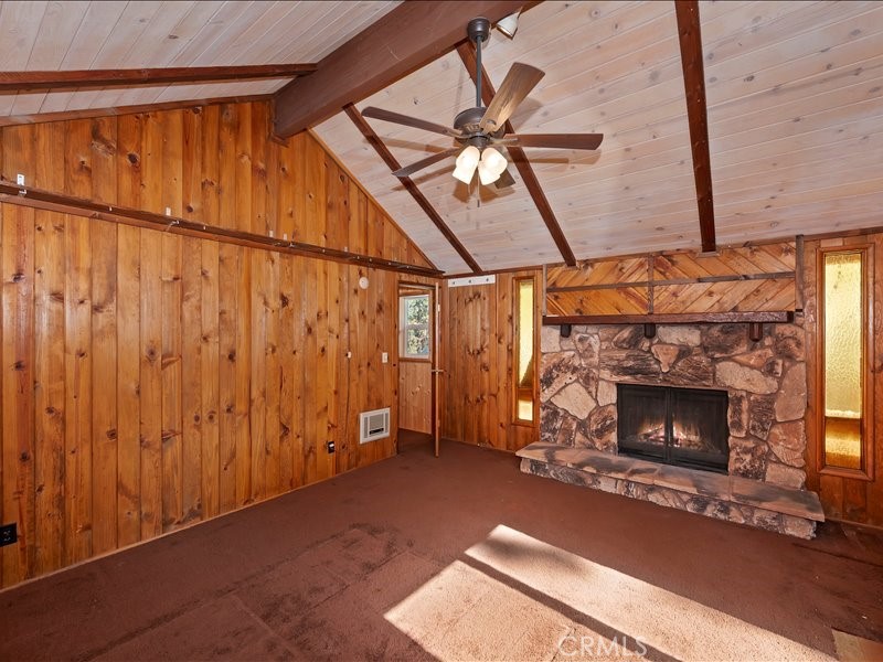 581 Highland Lane Property Photo 12