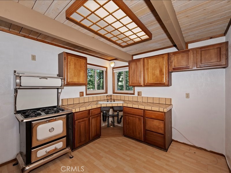 581 Highland Lane Property Photo 22