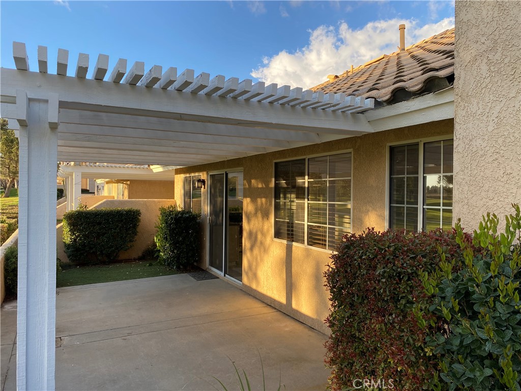 573 La Costa Dr Property Photo 2