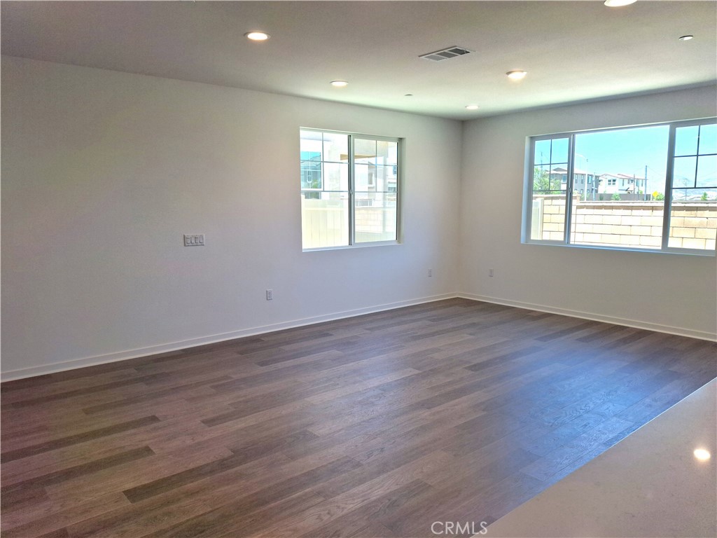 29205 Santa Fe Springs Court Property Photo 2