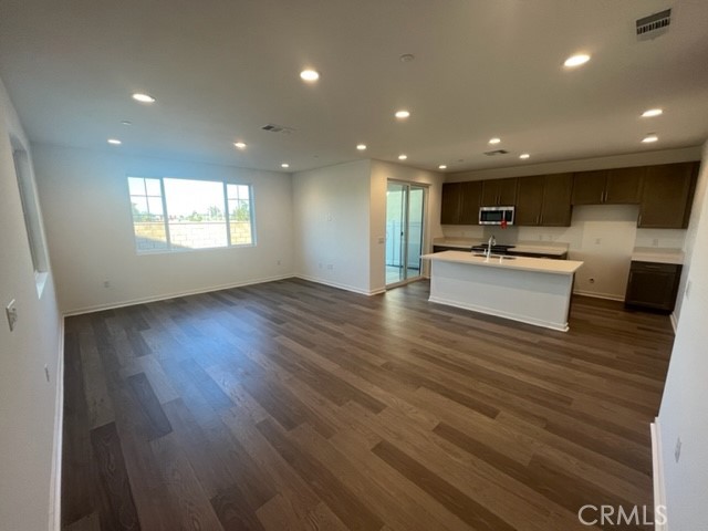 29205 Santa Fe Springs Court Property Photo 3