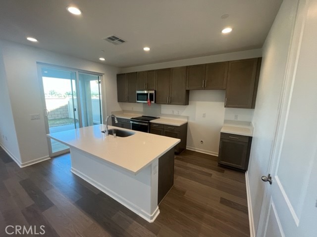 29205 Santa Fe Springs Court Property Photo 5