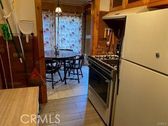 544 Community Drive Property Photo 6