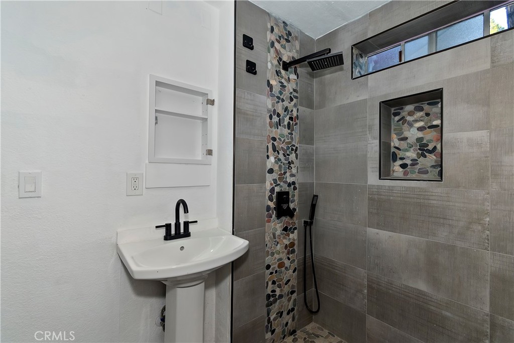 26331 Alpine Property Photo 12