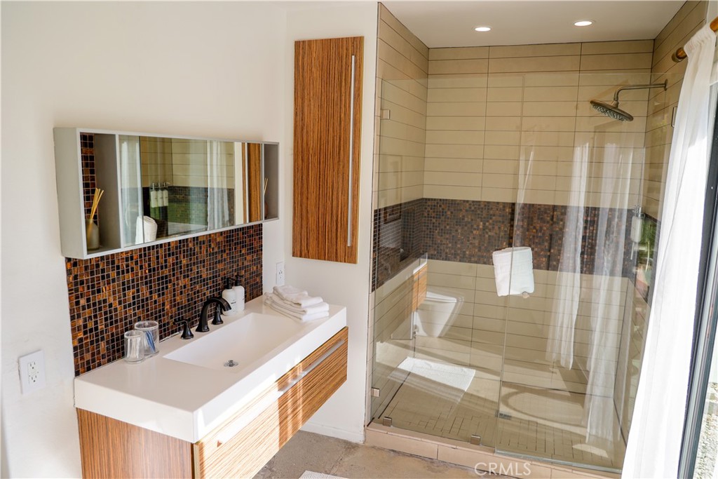 1133 E Via Escuela Property Photo 5