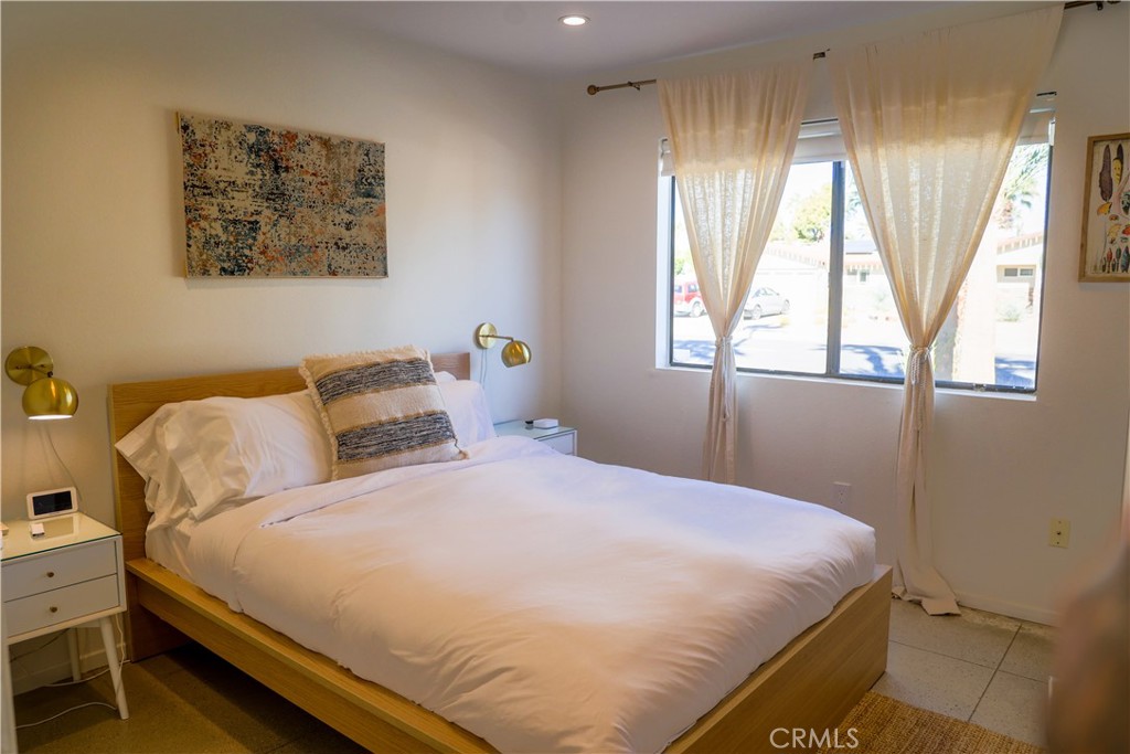 1133 E Via Escuela Property Photo 10
