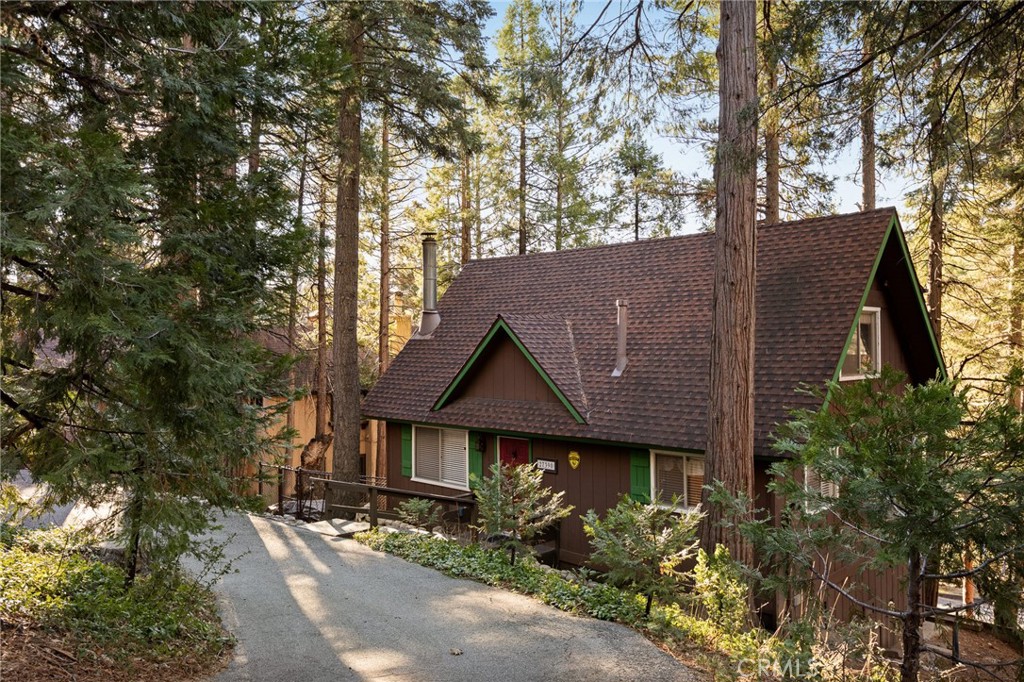 27390 Oakwood Property Photo 1
