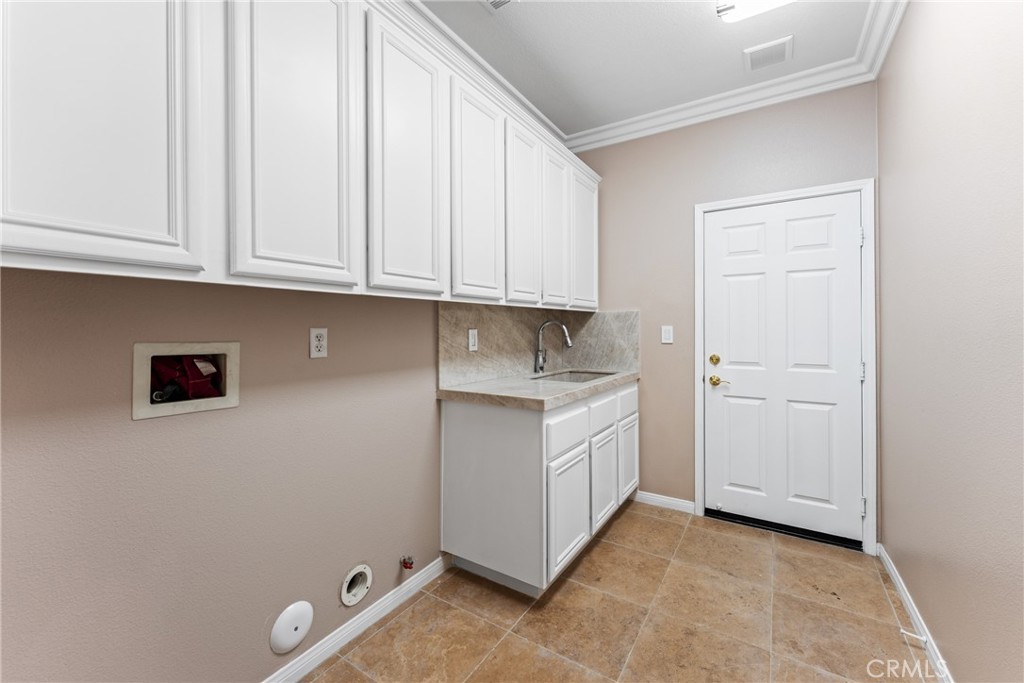 952 Creek View Property Photo 30