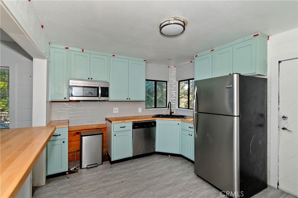 26331 Alpine Property Photo 4