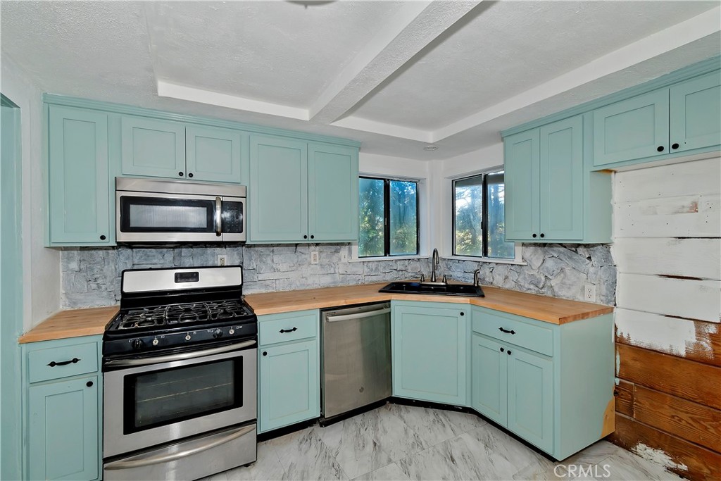 26331 Alpine Property Photo 10