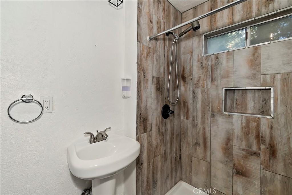 26331 Alpine Property Photo 12