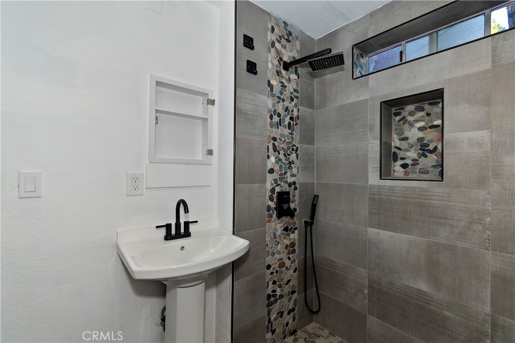 26331 Alpine Property Photo 14