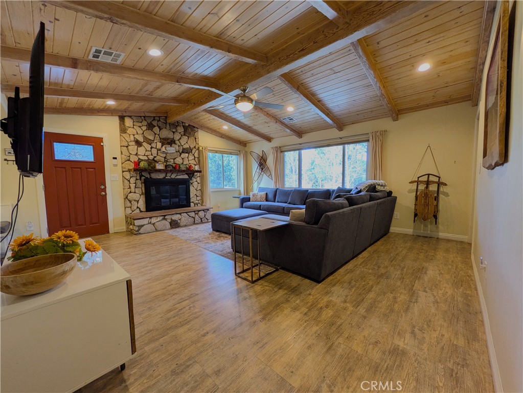 693 Knight Avenue Property Photo 6