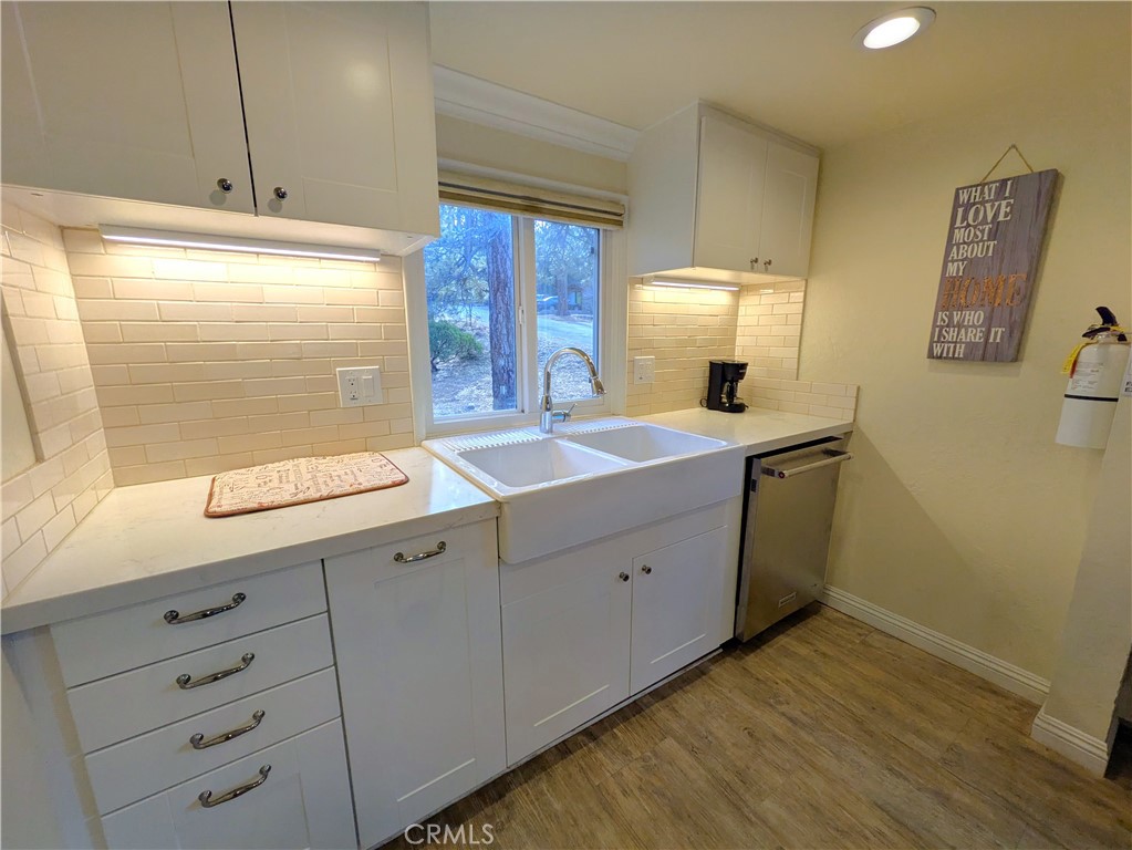 693 Knight Avenue Property Photo 13