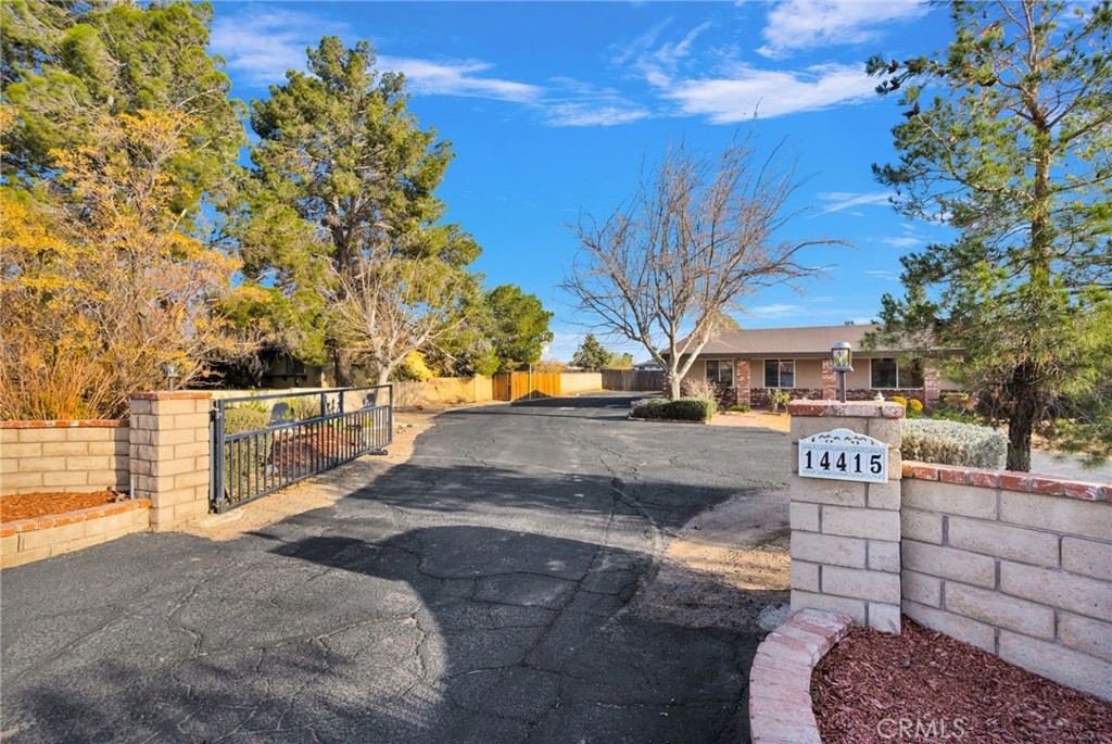 14415 Erie Property Photo 9