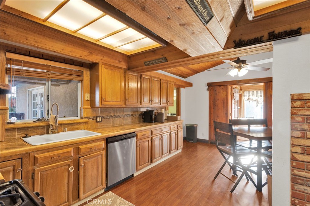 14415 Erie Property Photo 20