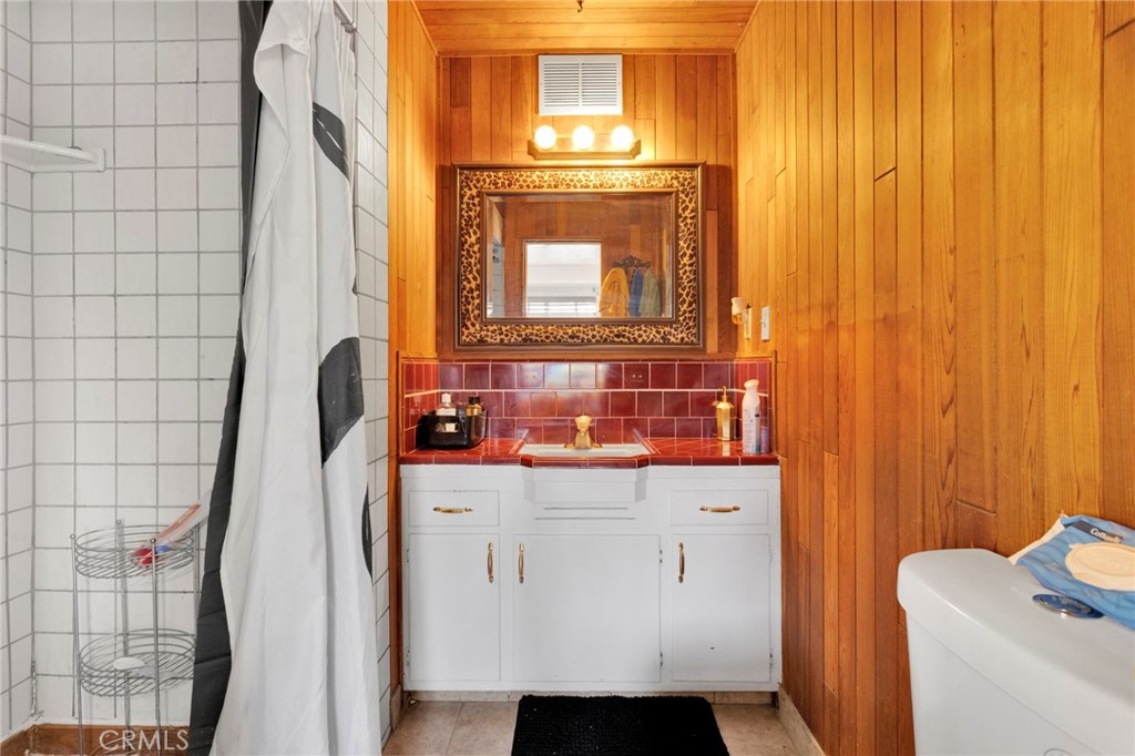 14415 Erie Property Photo 38