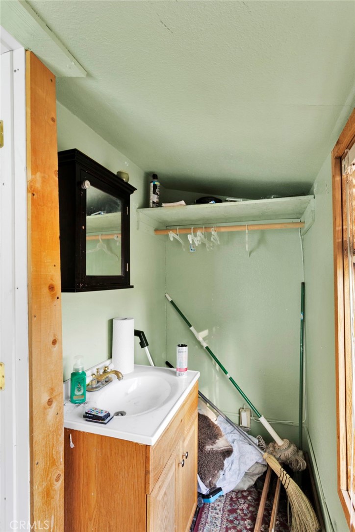 14415 Erie Property Photo 48