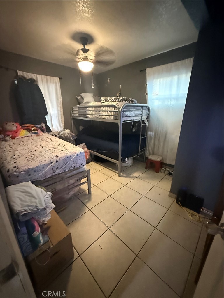 26079 9th Property Photo 6