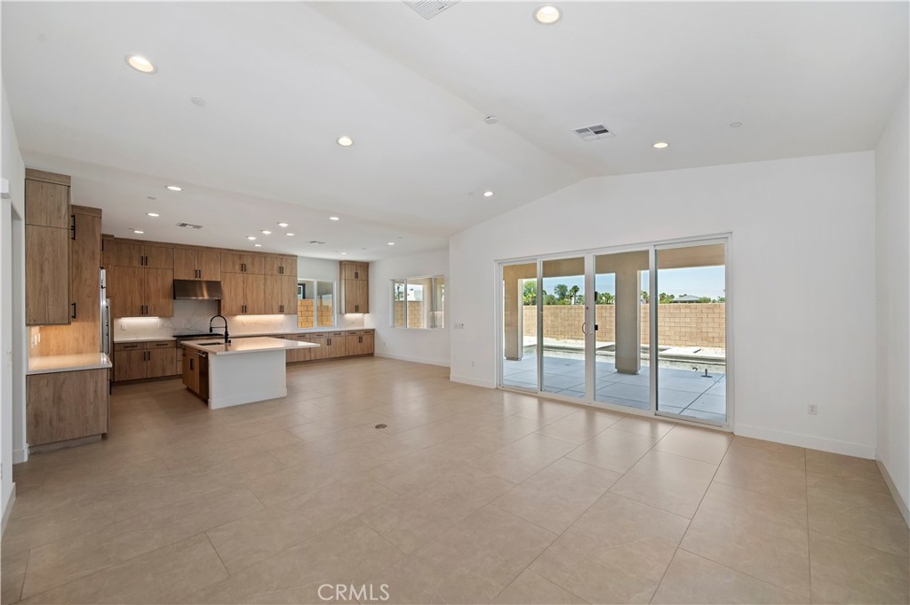 67030 Amethyst Way Property Photo 4