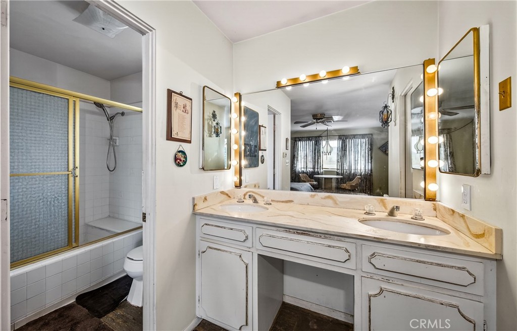 1193 W King Property Photo 21