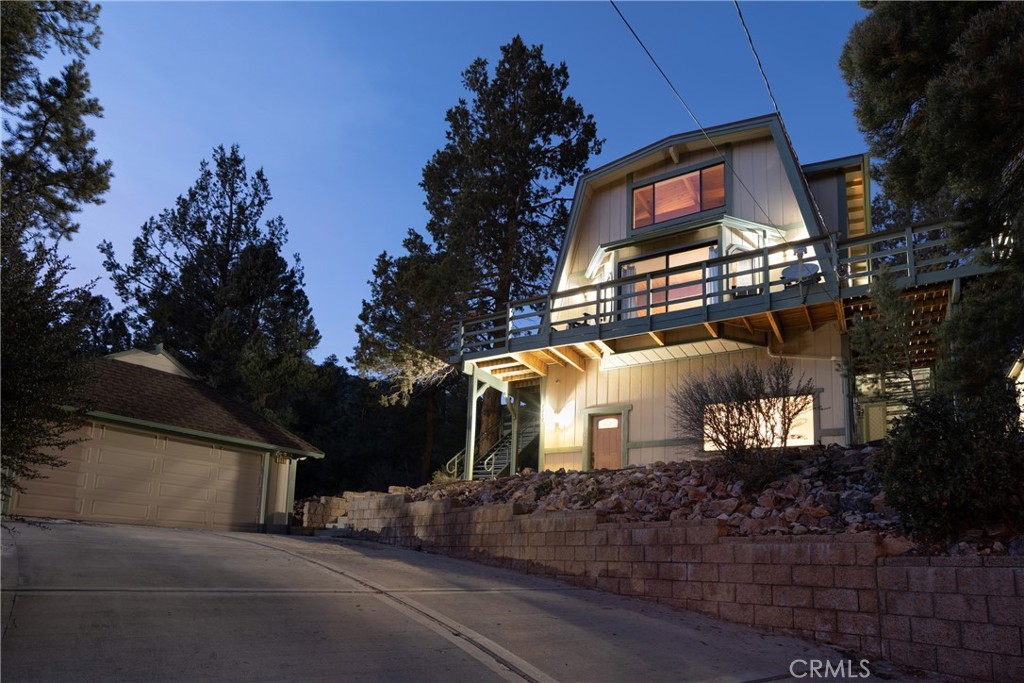 1117 Crater Mountain Property Photo 1