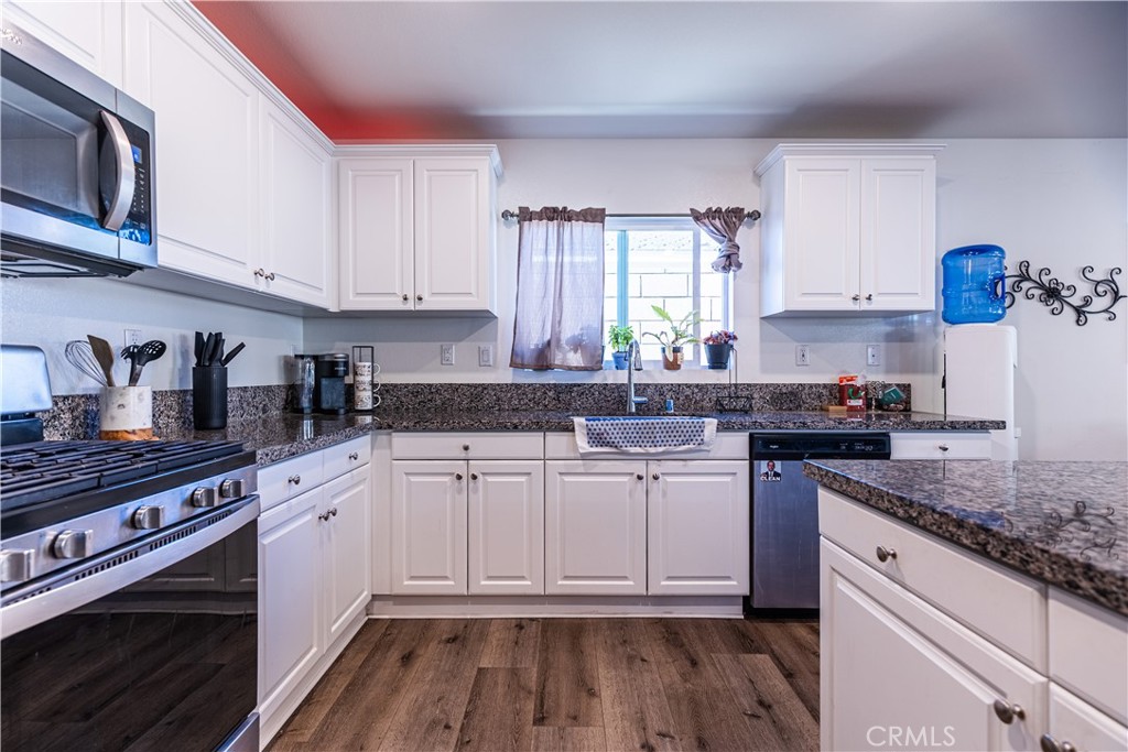 16664 Hawks Hill Property Photo 12