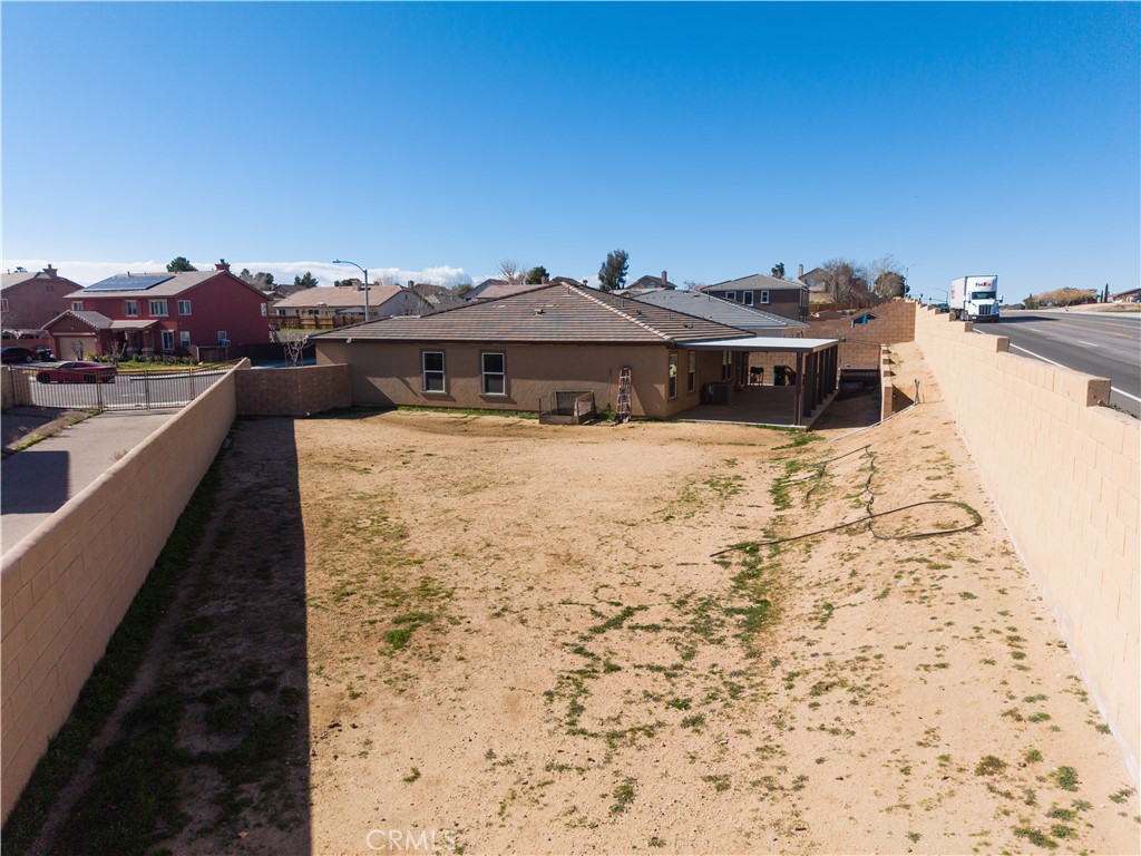 16664 Hawks Hill Property Photo 29