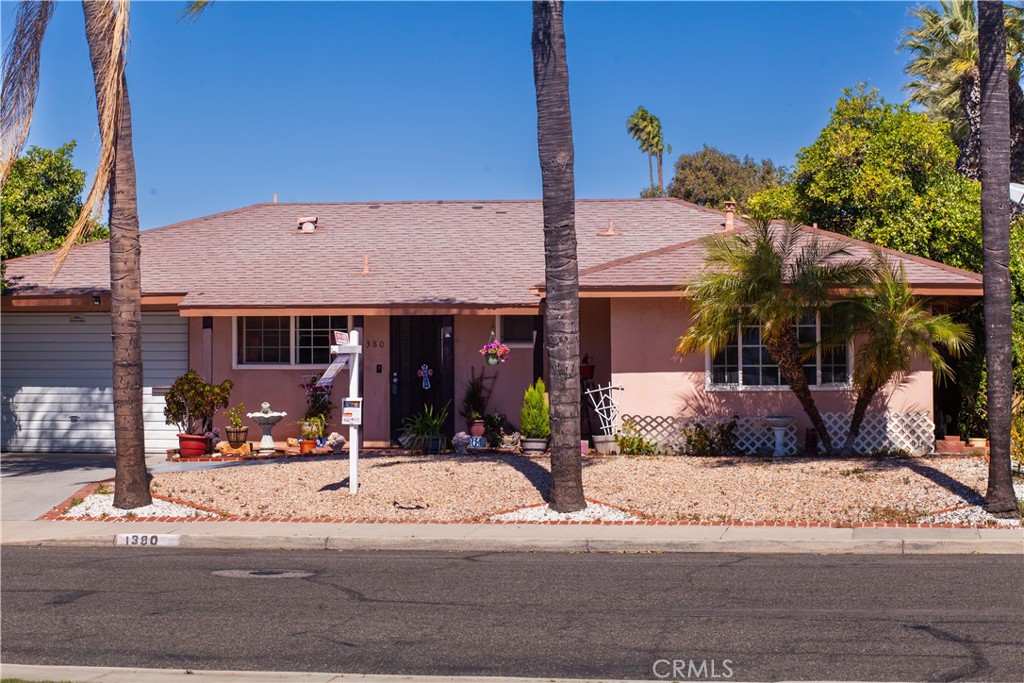 1380 Teakwood Property Photo 2