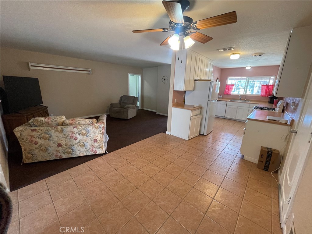 1380 Teakwood Property Photo 2