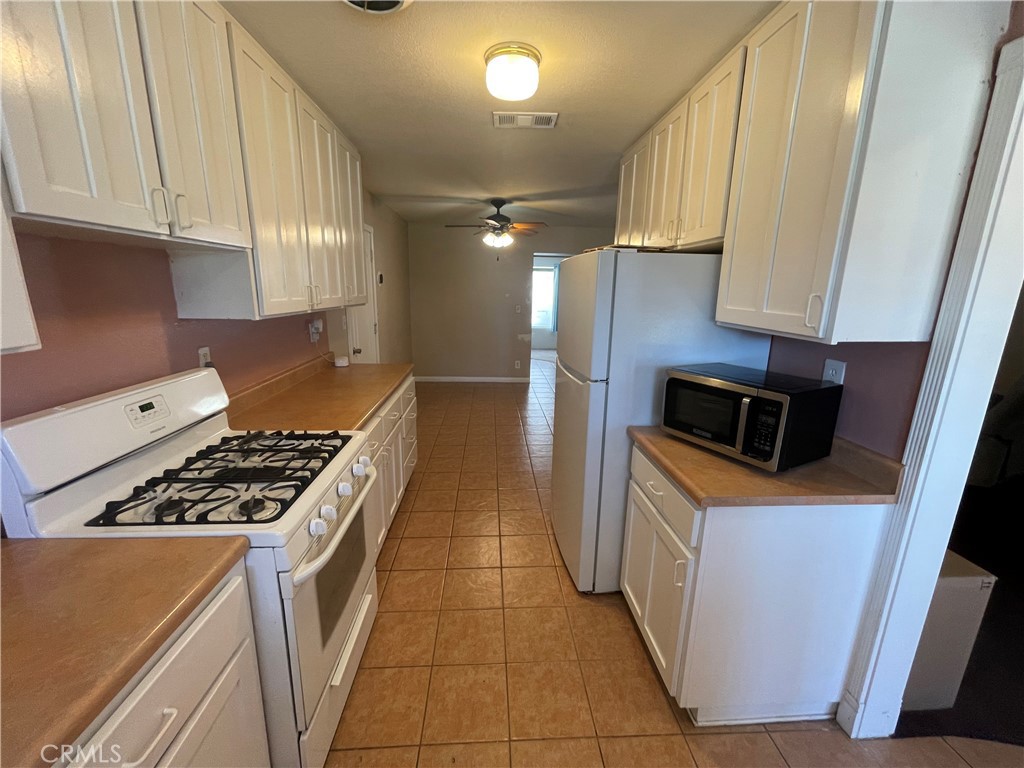 1380 Teakwood Property Photo 5