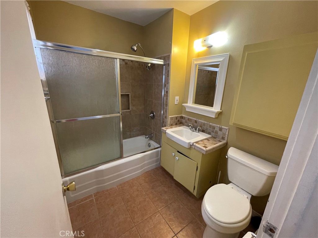 1380 Teakwood Property Photo 14