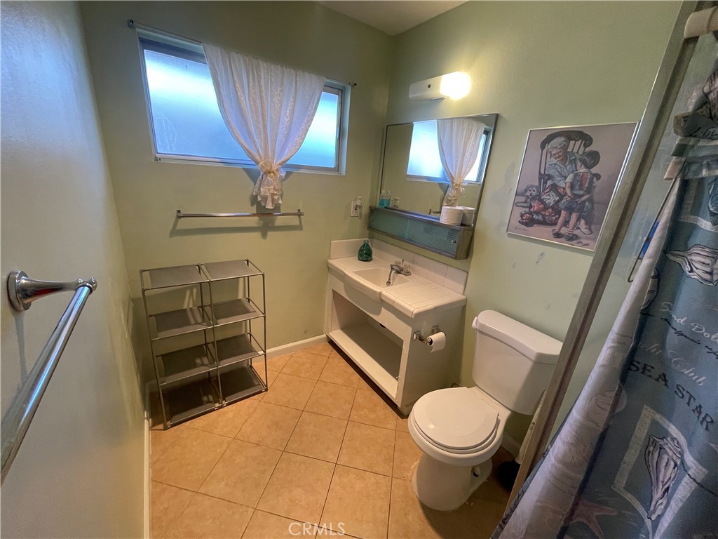 1380 Teakwood Property Photo 16