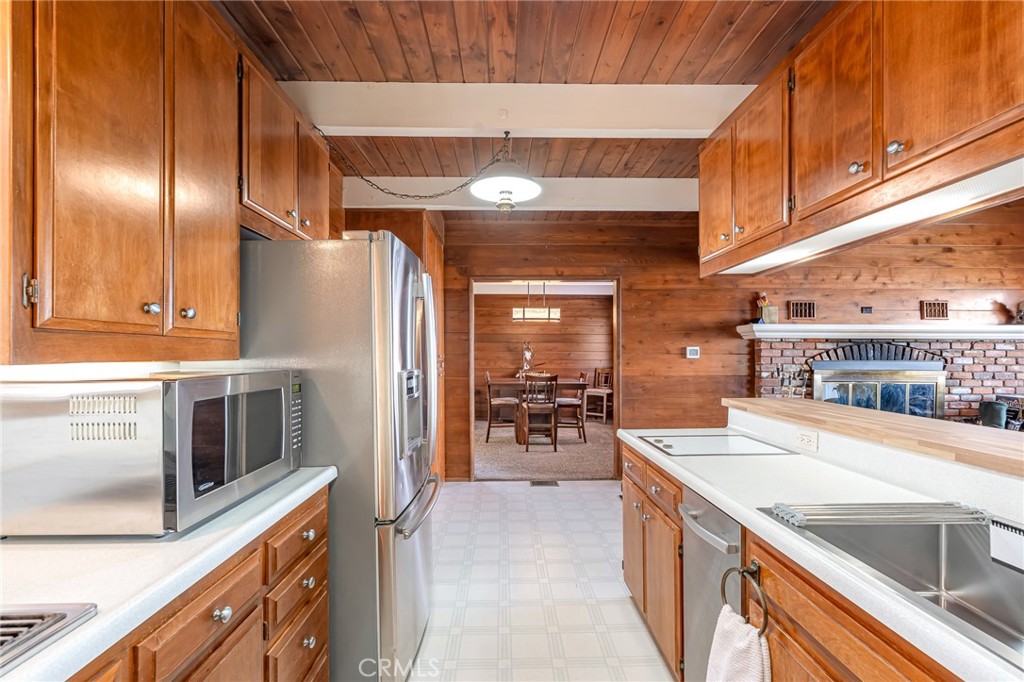 1405 Sequoia Drive Property Photo 10